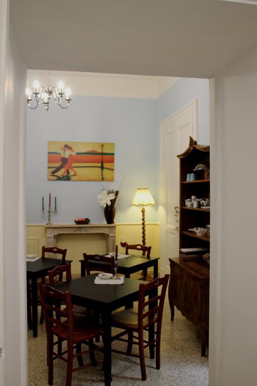 Bed and Breakfast Al 68 Di Piazza Cavour Nápoles Exterior foto