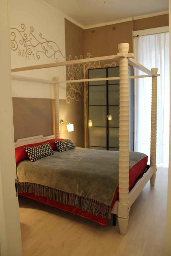 Bed and Breakfast Al 68 Di Piazza Cavour Nápoles Exterior foto